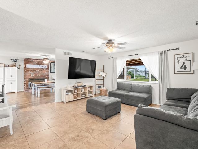 14787 Skyview Road, Madera, CA 93636