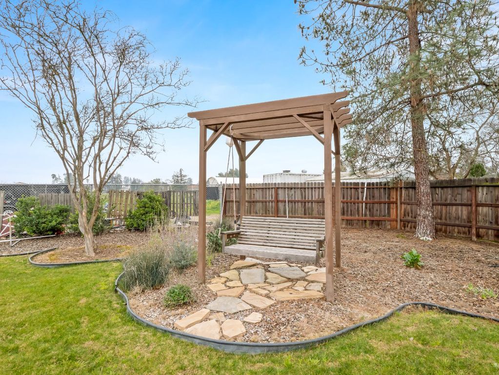 Image 26 of property listing at 14787 Skyview Road, Madera, CA 93636