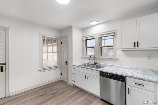 2483 Hartland Avenue, St Louis, MO 63114