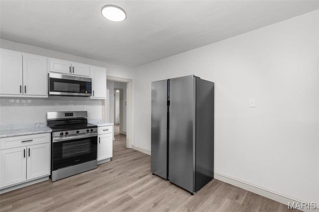 2483 Hartland Avenue, St Louis, MO 63114