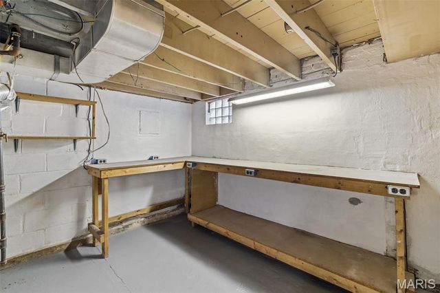 2483 Hartland Avenue, St Louis, MO 63114