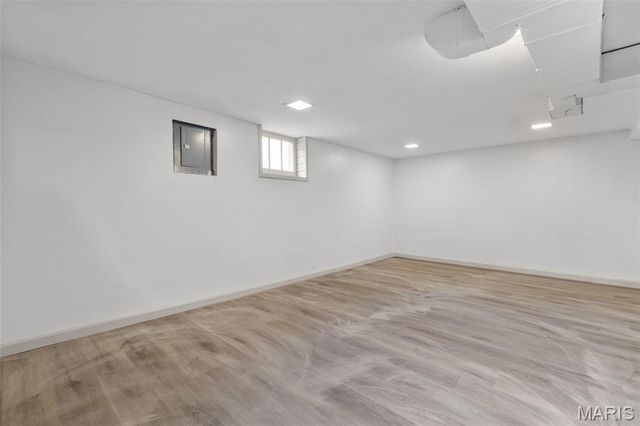 2483 Hartland Avenue, St Louis, MO 63114