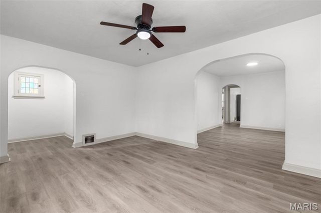 2483 Hartland Avenue, St Louis, MO 63114