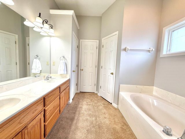 4600 SHADOW FIELD LN, Bartlett, TN 38002