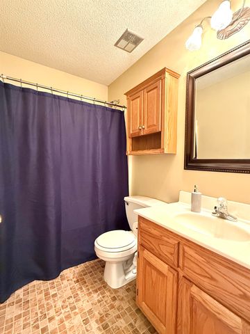 4600 SHADOW FIELD LN, Bartlett, TN 38002