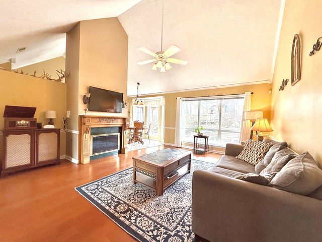 4600 SHADOW FIELD LN, Bartlett, TN 38002