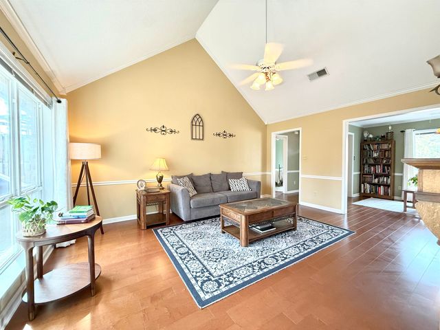 4600 SHADOW FIELD LN, Bartlett, TN 38002