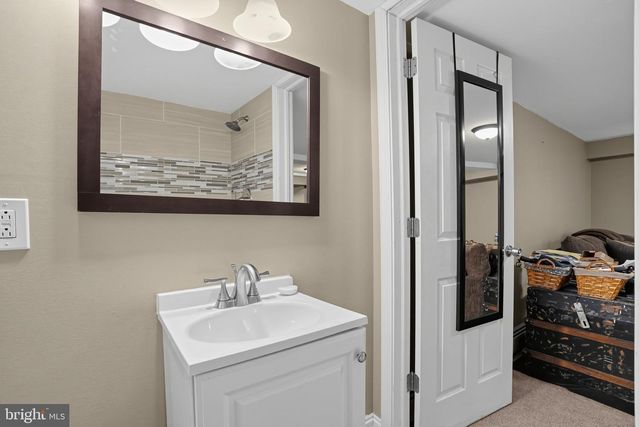 188 GLENTAY AVE, Lansdowne, PA 19050
