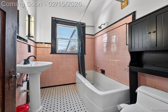 241 Moss Street, Highland Park, MI 48203