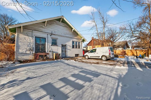 241 Moss Street, Highland Park, MI 48203