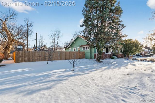 241 Moss Street, Highland Park, MI 48203