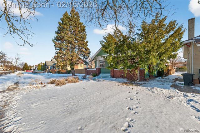 241 Moss Street, Highland Park, MI 48203