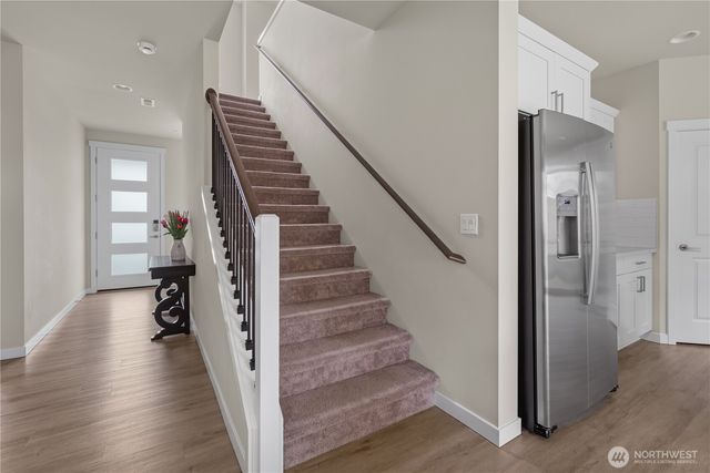 2120 SW Putnam Drive, Oak Harbor, WA 98277