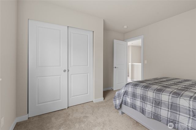 2120 SW Putnam Drive, Oak Harbor, WA 98277