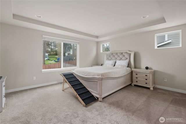 2120 SW Putnam Drive, Oak Harbor, WA 98277