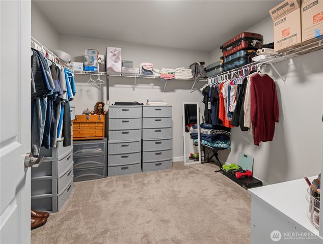 2120 SW Putnam Drive, Oak Harbor, WA 98277