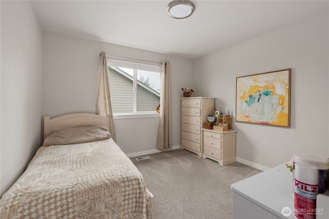 2120 SW Putnam Drive, Oak Harbor, WA 98277