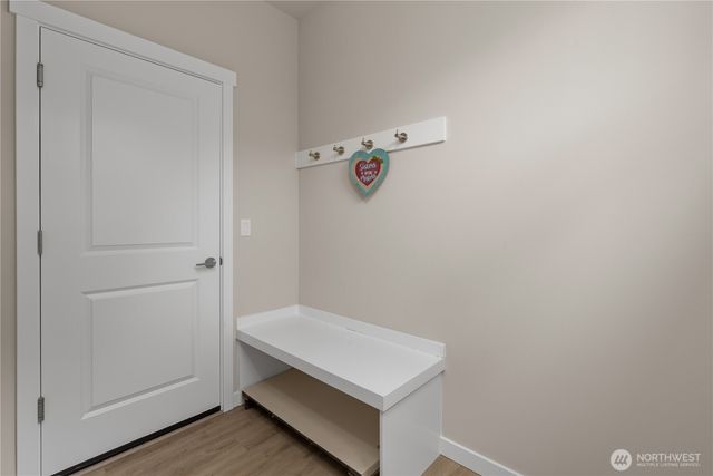 2120 SW Putnam Drive, Oak Harbor, WA 98277