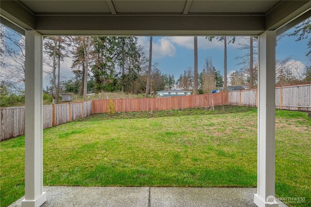 2120 SW Putnam Drive, Oak Harbor, WA 98277