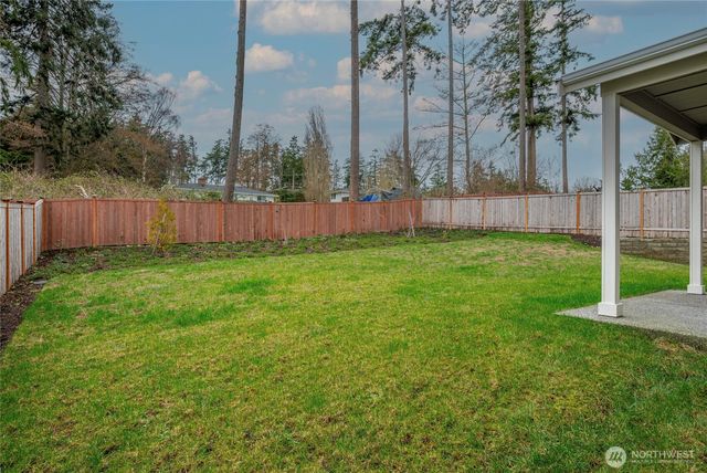 2120 SW Putnam Drive, Oak Harbor, WA 98277