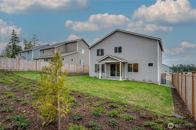 2120 SW Putnam Drive, Oak Harbor, WA 98277