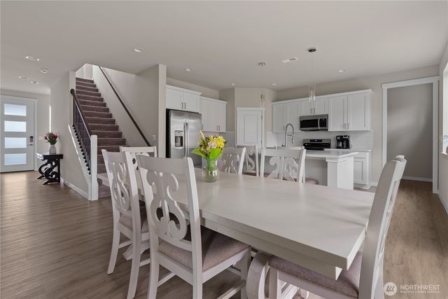 2120 SW Putnam Drive, Oak Harbor, WA 98277