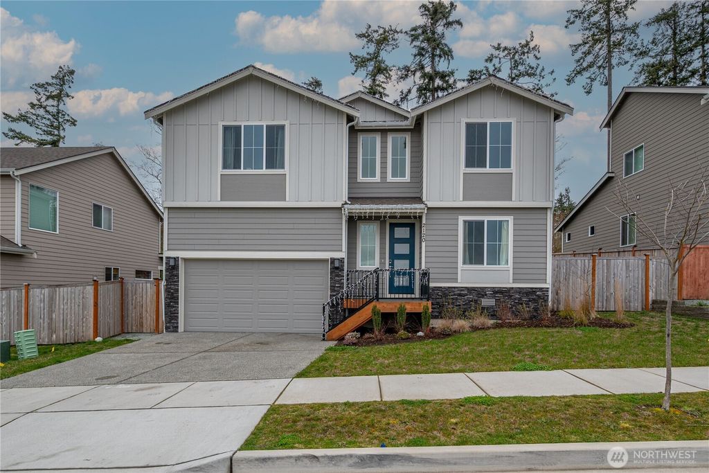 2120 SW Putnam Drive, Oak Harbor, WA 98277