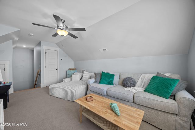 126 Jackline Drive, Hampstead, NC 28443