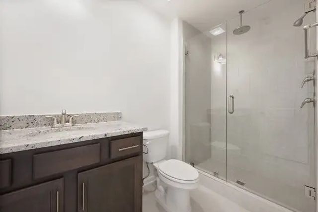 492 Jet Stream Dr, La Vergne, TN 37086