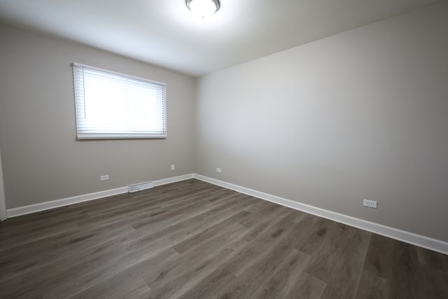 11050 Parkside Avenue, Chicago Ridge, IL 60415