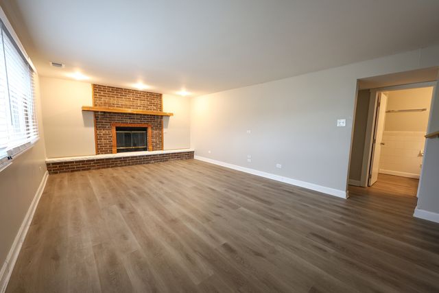 11050 Parkside Avenue, Chicago Ridge, IL 60415