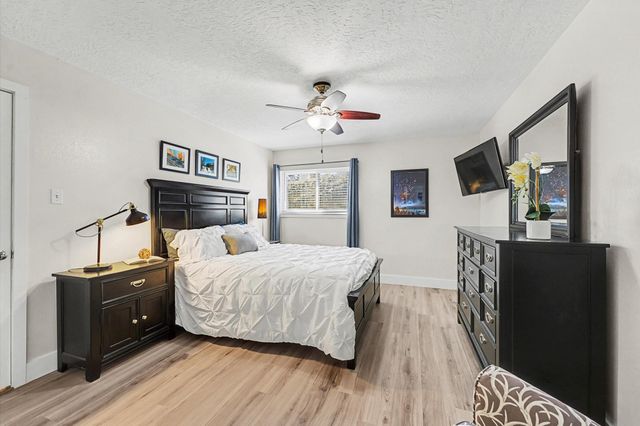 3224 Timmons Lane 141, Houston, TX 77027