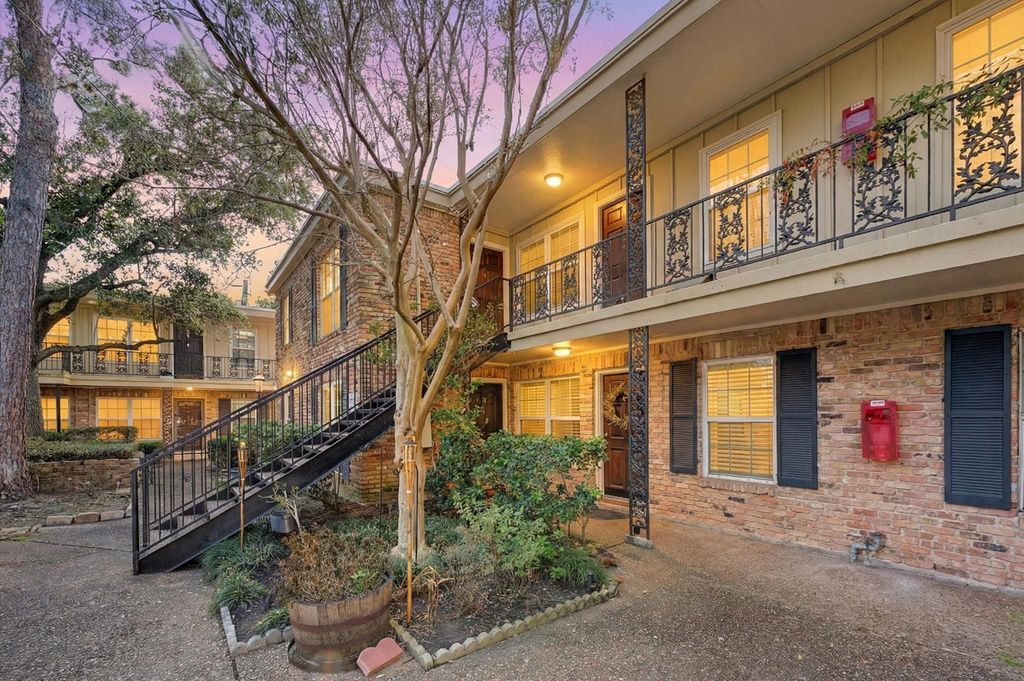 3224 Timmons Lane 141, Houston, TX 77027