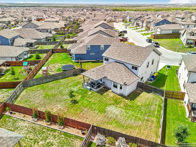 4902 Oxbow Bend, St Hedwig, TX 78152