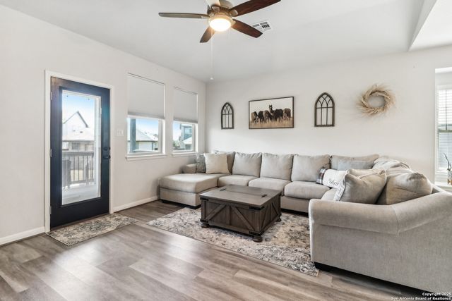 4902 Oxbow Bend, St Hedwig, TX 78152