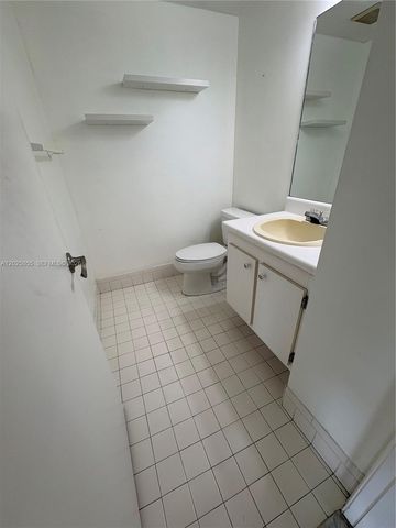 101 SW 132nd Way 404J, Pembroke Pines, FL 33027