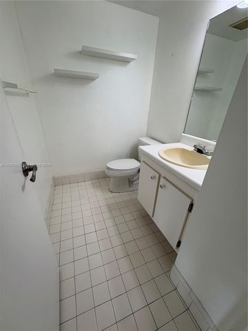 101 SW 132nd Way 404J, Pembroke Pines, FL 33027