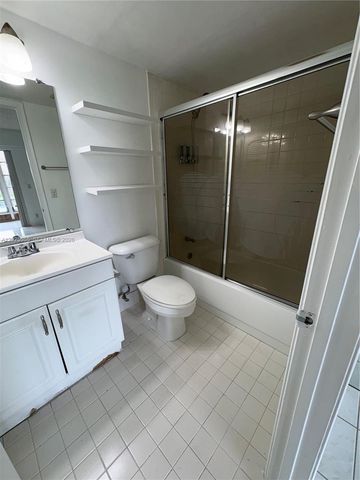 101 SW 132nd Way 404J, Pembroke Pines, FL 33027