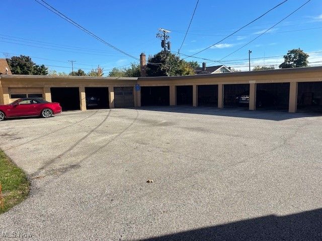 5939 Ridge Road, Parma, OH 44129