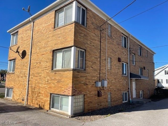 5939 Ridge Road, Parma, OH 44129