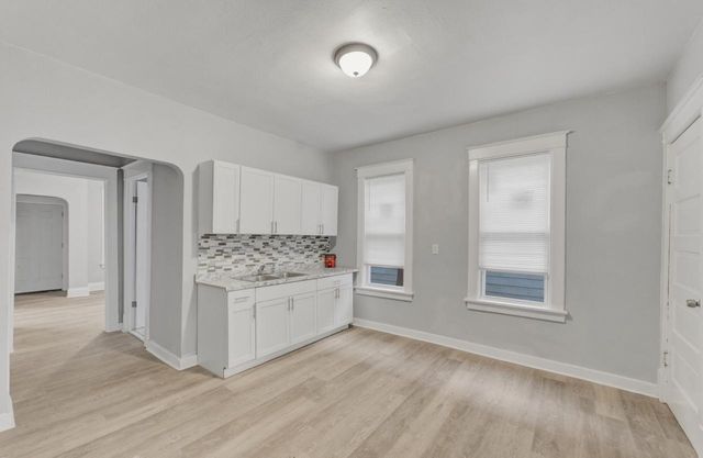 2827 Grant STREET, Milwaukee, WI 53215