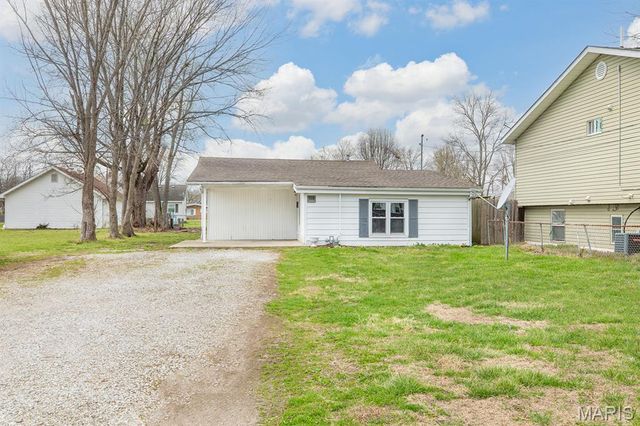 518 B Street, Bethalto, IL 62010