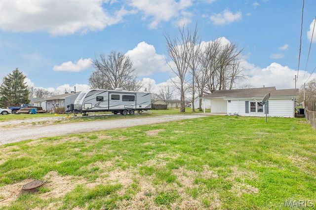 518 B Street, Bethalto, IL 62010