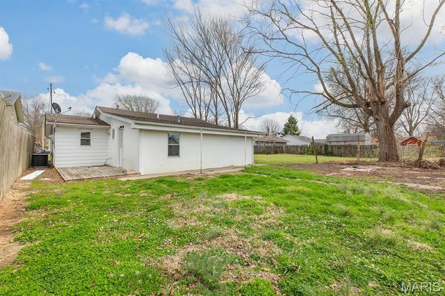 518 B Street, Bethalto, IL 62010