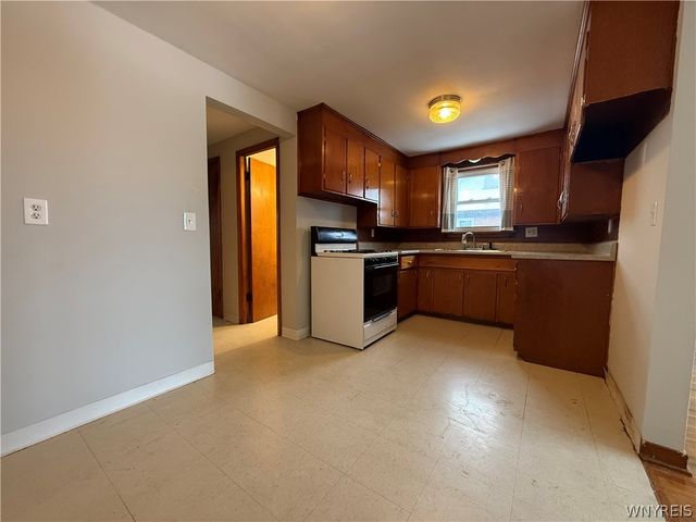 40 Eagan Drive, Lackawanna, NY 14218