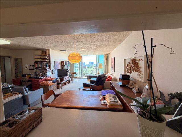 3600 Montrose Boulevard 1005, Houston, TX 77006