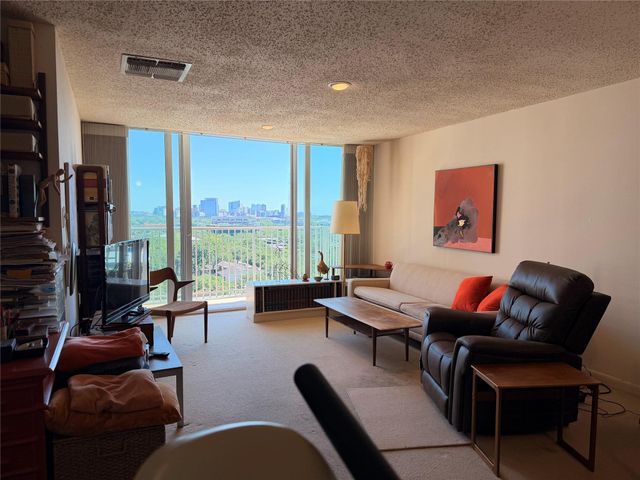 3600 Montrose Boulevard 1005, Houston, TX 77006