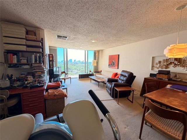 3600 Montrose Boulevard 1005, Houston, TX 77006