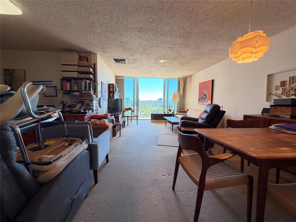 3600 Montrose Boulevard 1005, Houston, TX 77006