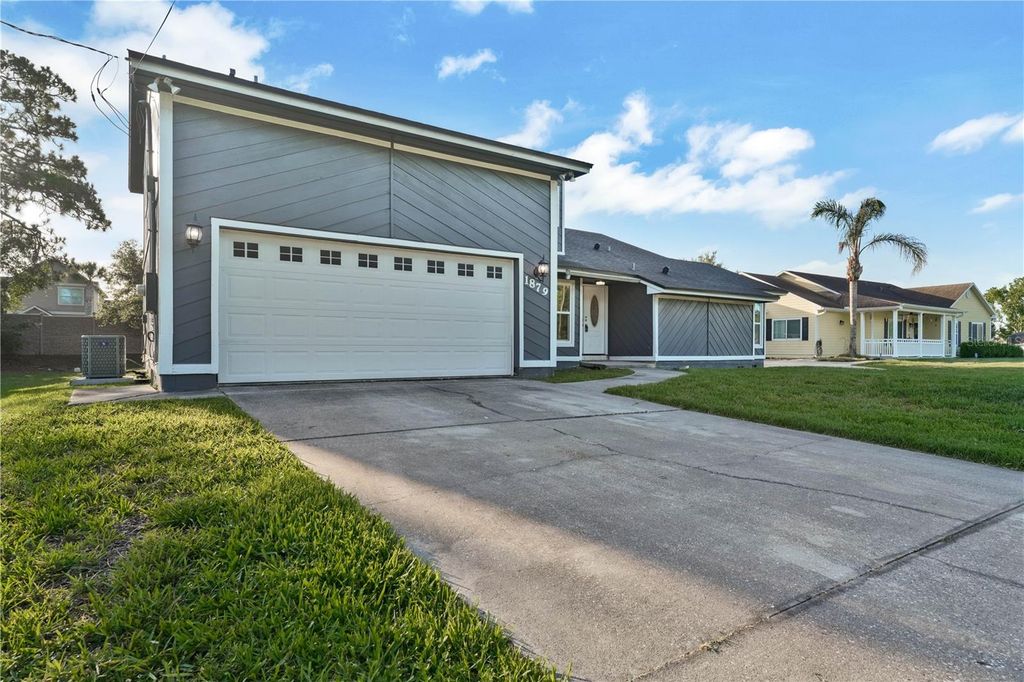 Image 39 of property listing at 1879 KAMLER AVENUE, Orlando, FL 32817